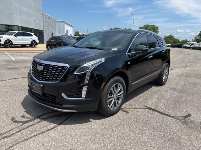 Photo of 2022 Stellar Black Metallic Cadillac XT5
