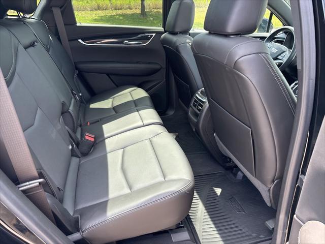 Photo of 2022 Stellar Black Metallic Cadillac XT5