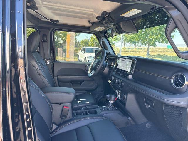 Photo of 2024 Black Clearcoat Jeep Wrangler