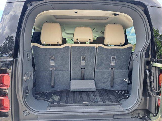 Photo of 2023 Pangea Green Metallic Land Rover Defender