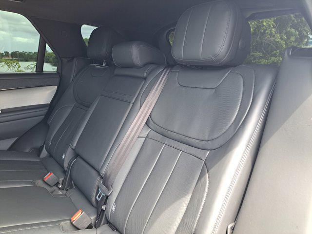 Photo of 2023 Santorini Black Metallic Land Rover Range Rover Sport