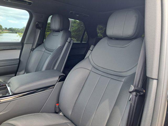 Photo of 2023 Santorini Black Metallic Land Rover Range Rover Sport