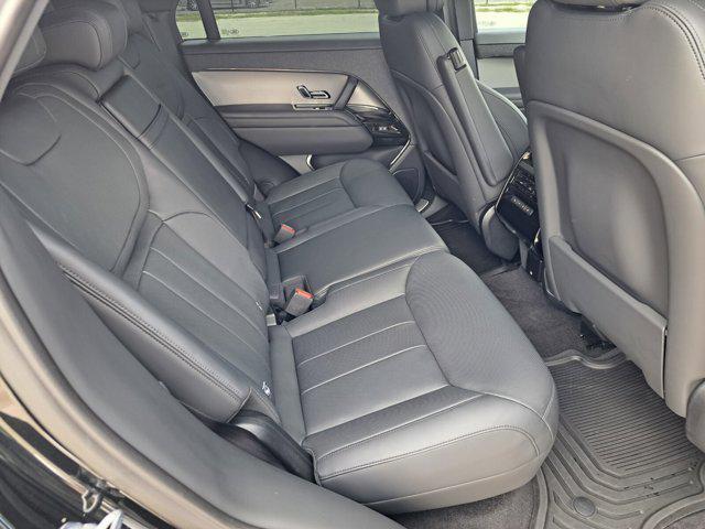 Photo of 2023 Santorini Black Metallic Land Rover Range Rover Sport