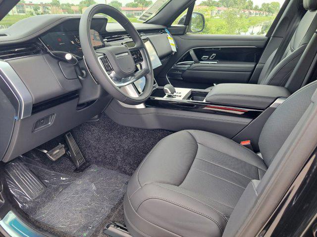 Photo of 2025 Santorini Black Metallic Land Rover Range Rover