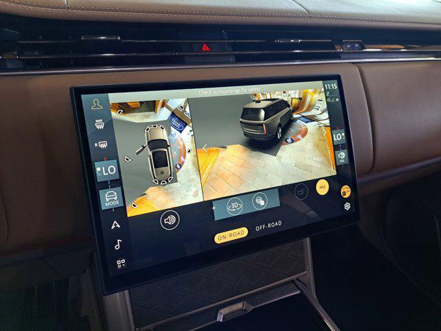 Photo of 2025 Icy White SV Bespoke Special Effect Gloss Land Rover Range Rover