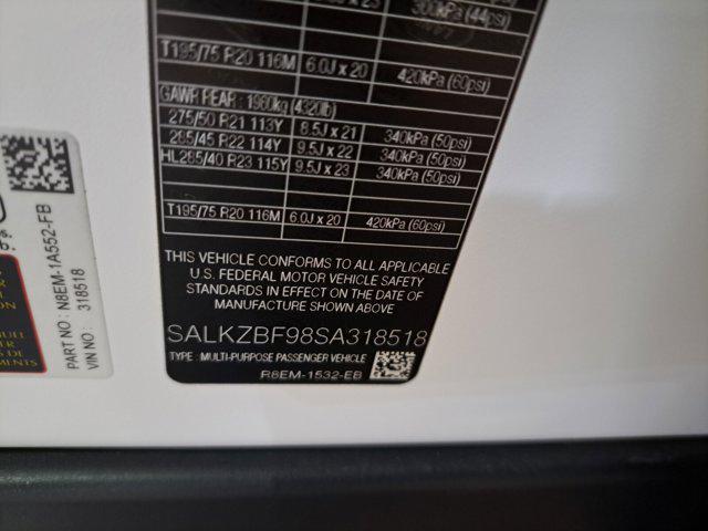 Photo of 2025 Icy White SV Bespoke Special Effect Gloss Land Rover Range Rover