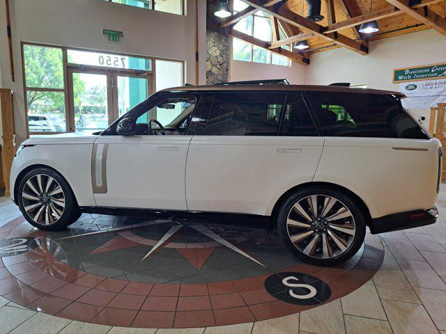 Photo of 2025 Icy White SV Bespoke Special Effect Gloss Land Rover Range Rover
