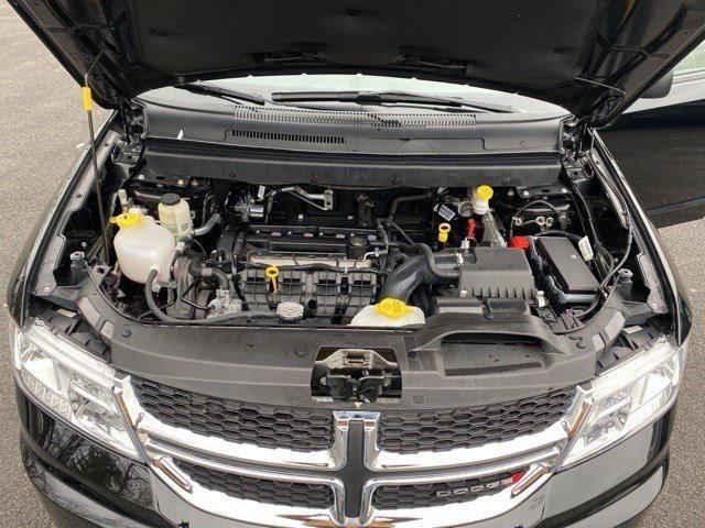 Photo of 2018 Pitch Black Clearcoat Dodge Journey