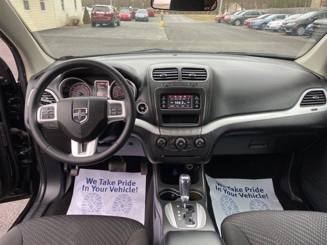 Photo of 2018 Pitch Black Clearcoat Dodge Journey