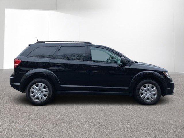 Photo of 2018 Pitch Black Clearcoat Dodge Journey
