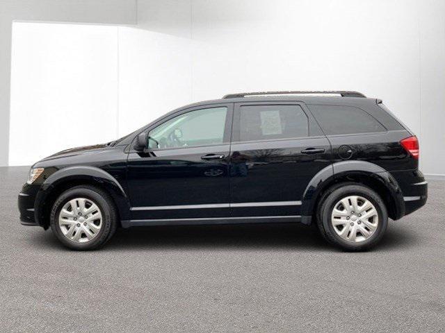 Photo of 2018 Pitch Black Clearcoat Dodge Journey