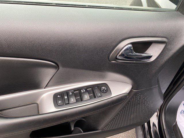 Photo of 2018 Pitch Black Clearcoat Dodge Journey