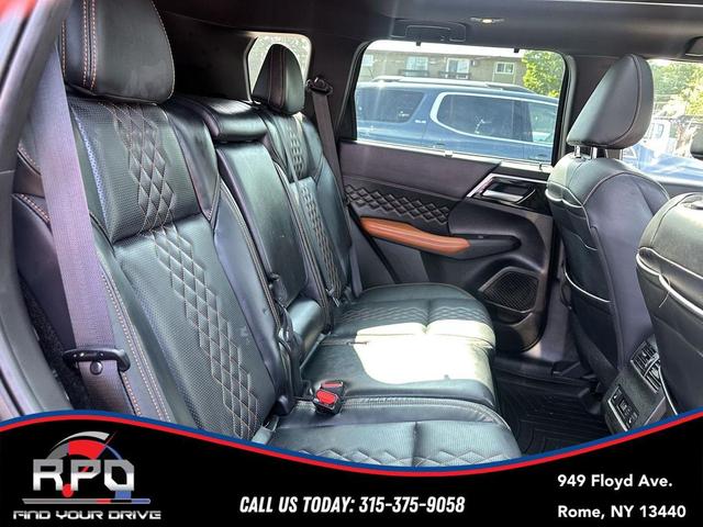 Photo of 2022 Deep Bronze Metallic Mitsubishi Outlander