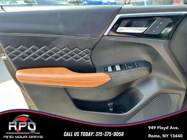 Photo of 2022 Deep Bronze Metallic Mitsubishi Outlander