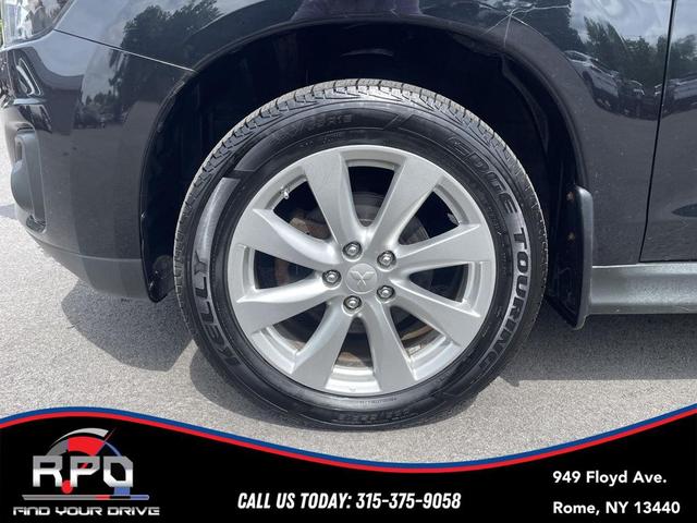 Photo of 2015 Labrador Black Pearl Mitsubishi Outlander Sport