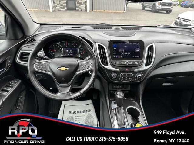 Photo of 2021 Silver Ice Metallic Chevrolet Equinox