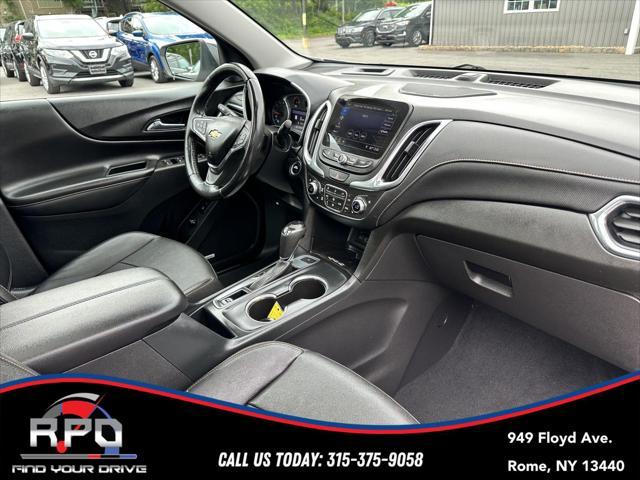 Photo of 2021 Silver Ice Metallic Chevrolet Equinox