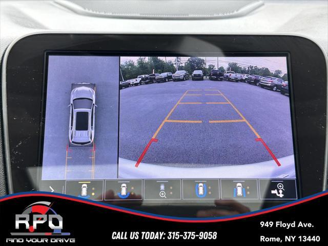Photo of 2021 Silver Ice Metallic Chevrolet Equinox