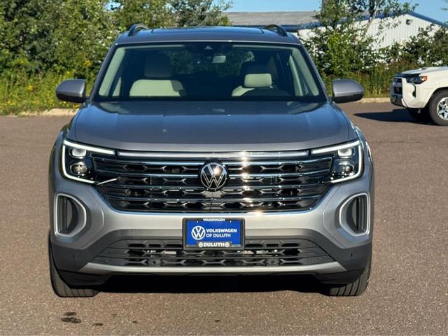 Photo of 2026 Silver Mist Metallic Volkswagen Atlas