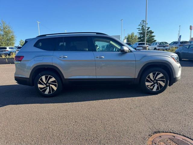 Photo of 2026 Silver Mist Metallic Volkswagen Atlas