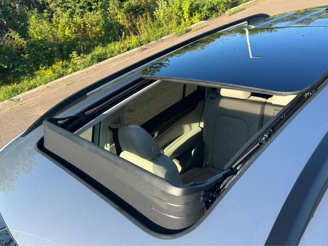 Photo of 2026 Silver Mist Metallic Volkswagen Atlas