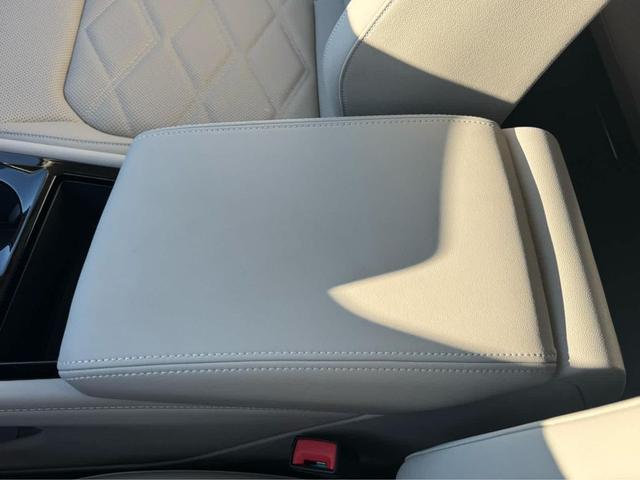 Photo of 2026 Silver Mist Metallic Volkswagen Atlas