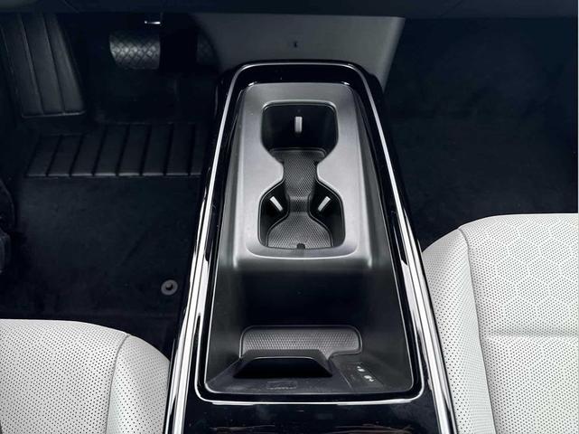 Photo of 2025 ARCTIC BLUE METALLIC W/ B Volkswagen ID.4