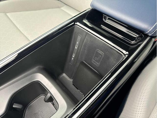 Photo of 2025 ARCTIC BLUE METALLIC W/ B Volkswagen ID.4