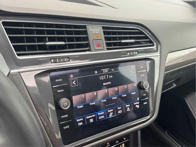 Photo of 2023 Platinum Gray Metallic Volkswagen Tiguan