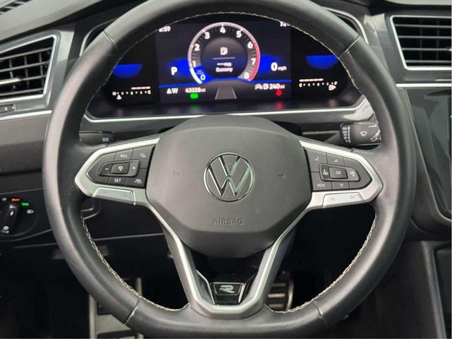 Photo of 2023 Platinum Gray Metallic Volkswagen Tiguan