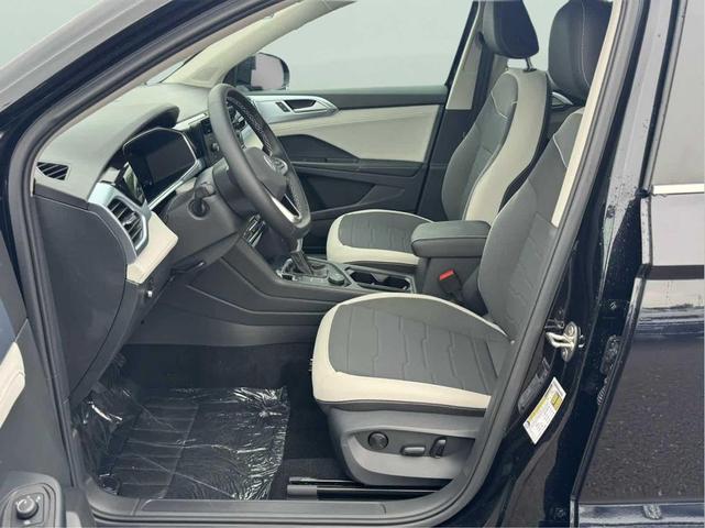 Photo of 2025 Deep Black Pearl Volkswagen Taos