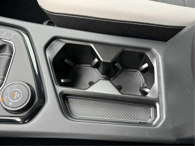 Photo of 2025 Deep Black Pearl Volkswagen Taos