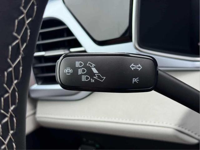 Photo of 2025 Deep Black Pearl Volkswagen Taos