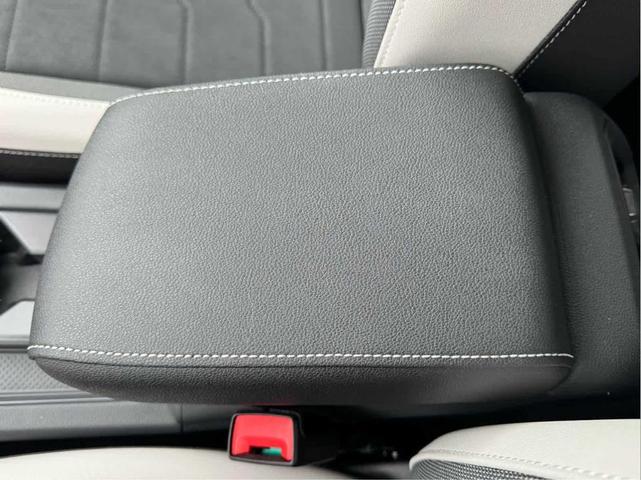 Photo of 2025 Deep Black Pearl Volkswagen Taos