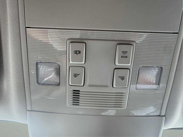 Photo of 2025 Pure White Volkswagen Taos