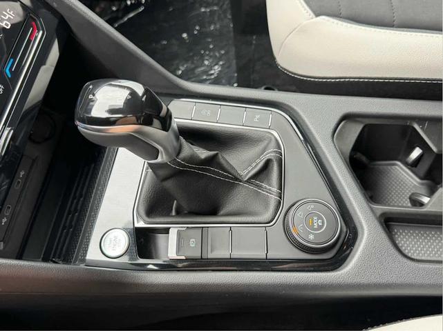 Photo of 2025 Pure White Volkswagen Taos