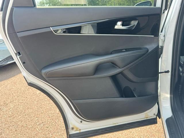 Photo of 2019 Snow White Pearl Kia Sorento