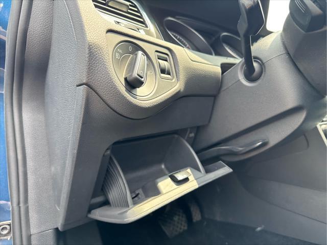 Photo of 2018 Silk Blue Metallic Volkswagen Golf