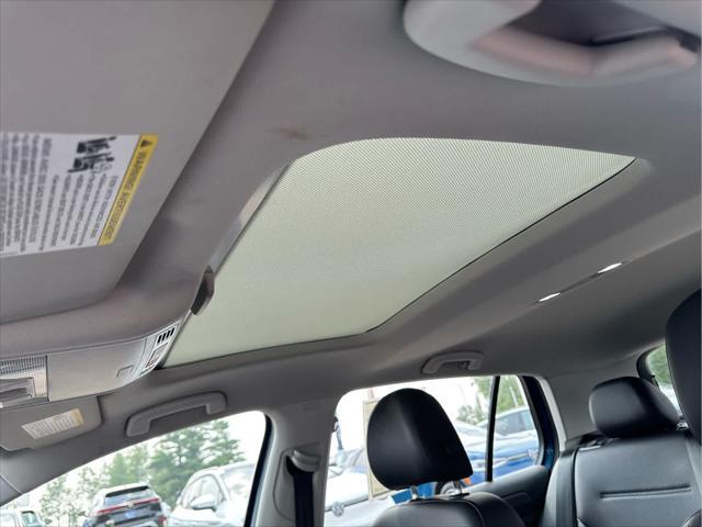 Photo of 2018 Silk Blue Metallic Volkswagen Golf