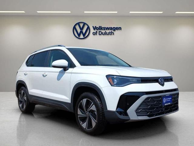 Photo of 2025 Pure White Volkswagen Taos