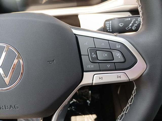 Photo of 2025 Pure White Volkswagen Taos