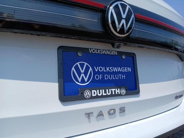 Photo of 2025 Pure White Volkswagen Taos