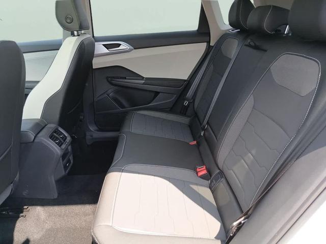 Photo of 2025 Pure White Volkswagen Taos
