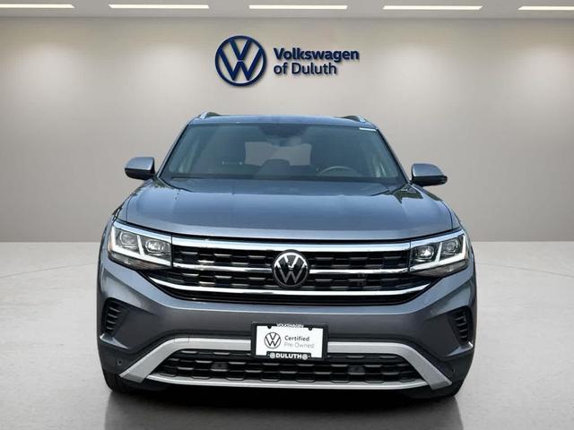 Photo of 2023 Platinum Gray Metallic Volkswagen Atlas Cross Sport