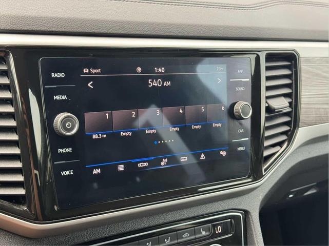 Photo of 2023 Platinum Gray Metallic Volkswagen Atlas Cross Sport
