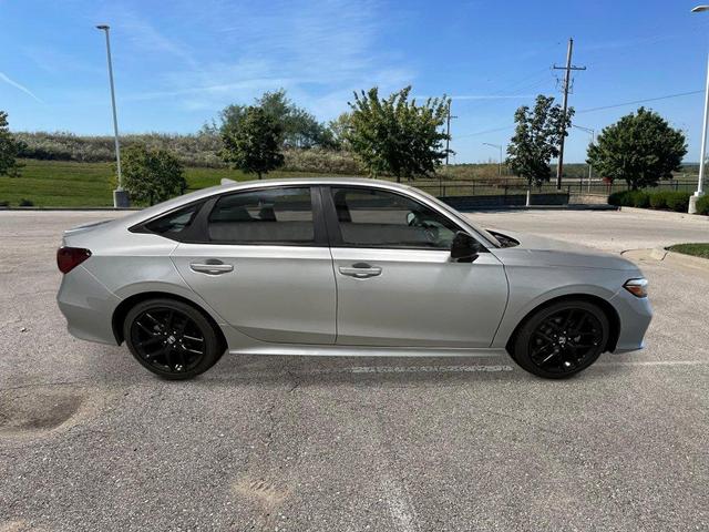 Photo of 2026 Solar Silver Metallic Honda Civic