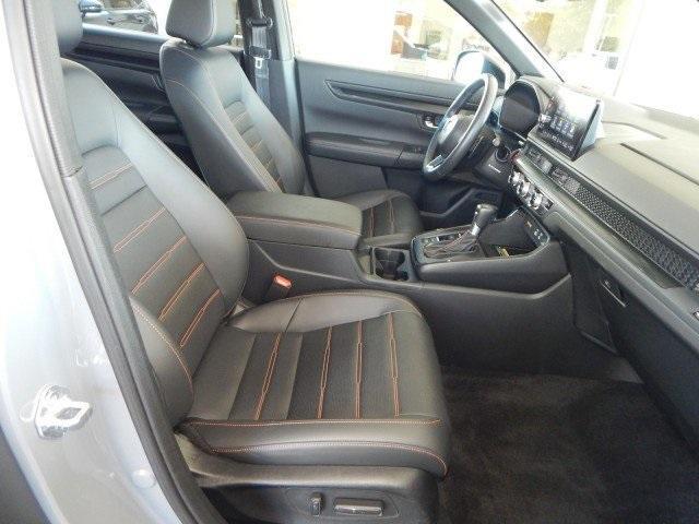 Photo of 2024 Urban Gray Pearl Honda CR-V Hybrid