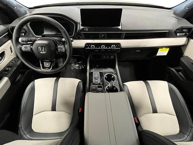 Photo of 2026 Obsidian Blue Pearl Honda Passport