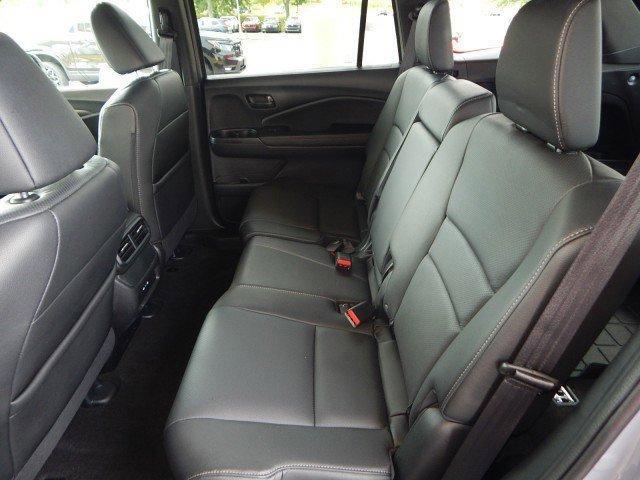 Photo of 2024 Sonic Gray Pearl Honda Passport
