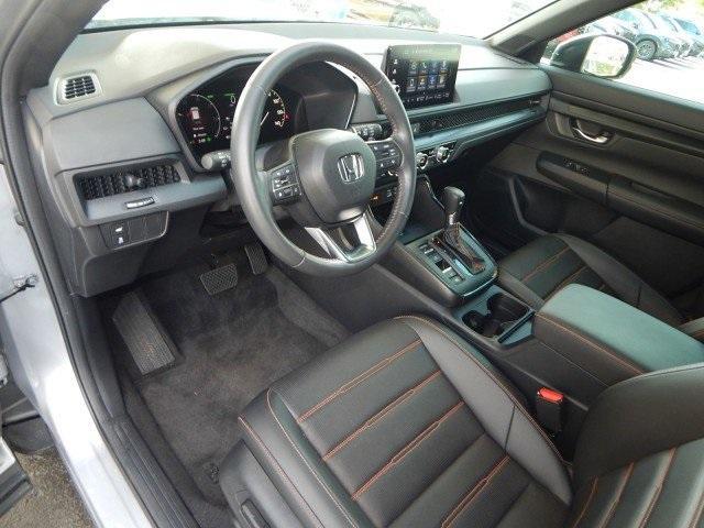 Photo of 2024 Lunar Silver Metallic Honda CR-V Hybrid